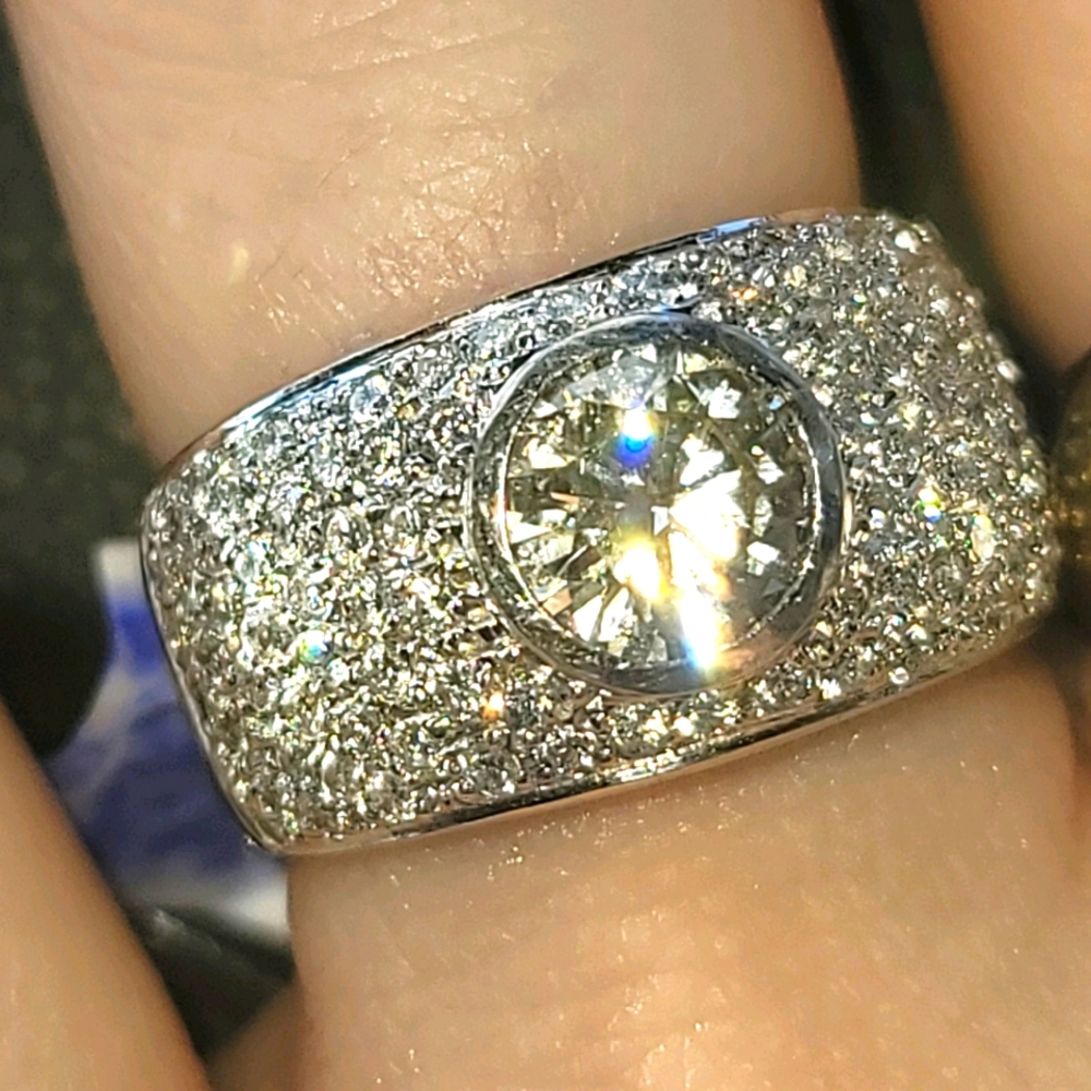18k Large Diamond Solitaire Ring - Looking for Trades!!!!